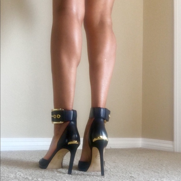 Michael Kors Women’s Shoes - Picture 5 of 8